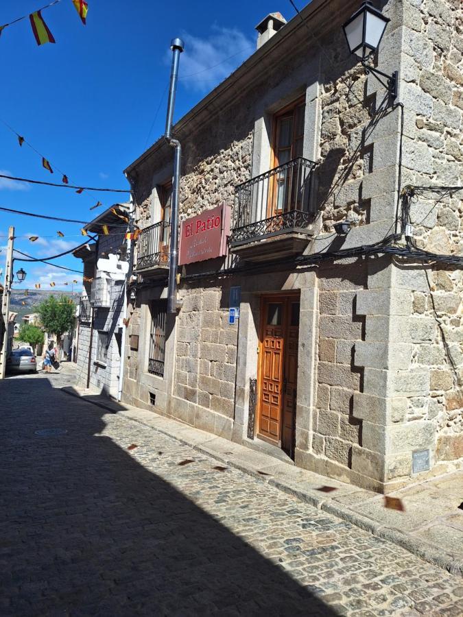 Hostal El Patio Restaurante San Bartolome de Pinares ภายนอก รูปภาพ
