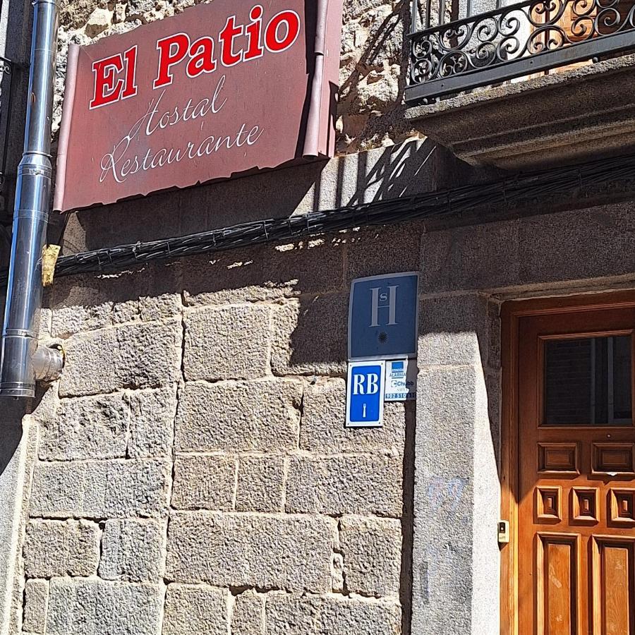 Hostal El Patio Restaurante San Bartolome de Pinares ภายนอก รูปภาพ